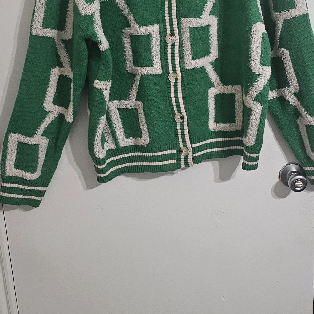 Green Geometric Pattern Sweater - Picture 2 of 10